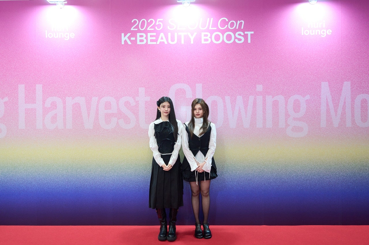 키라스 링링·하린, 서울콘 K-뷰티 부스트 참석…글로벌 뷰티 축제 빛내 27-Image